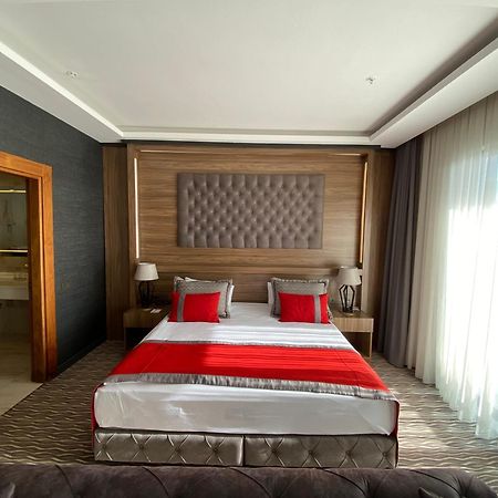 Ramada By Wyndham Nigde Hotel Buitenkant foto