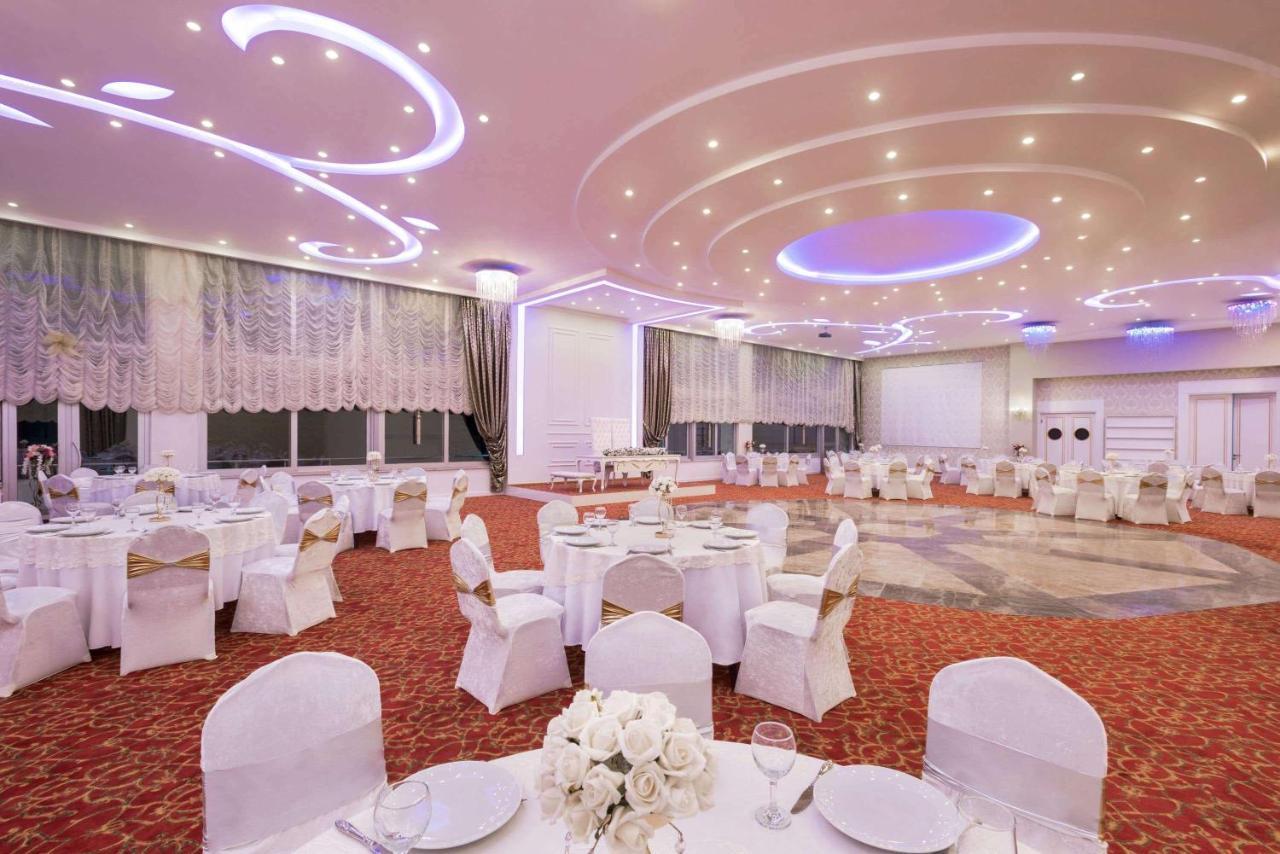 Ramada By Wyndham Nigde Hotel Buitenkant foto