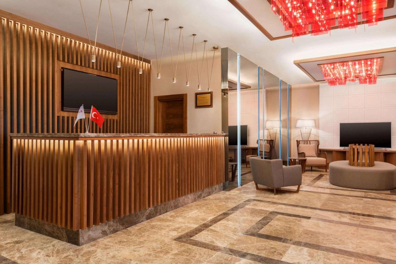 Ramada By Wyndham Nigde Hotel Buitenkant foto