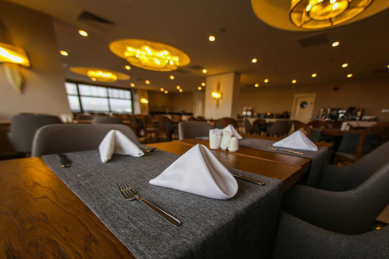 Ramada By Wyndham Nigde Hotel Buitenkant foto
