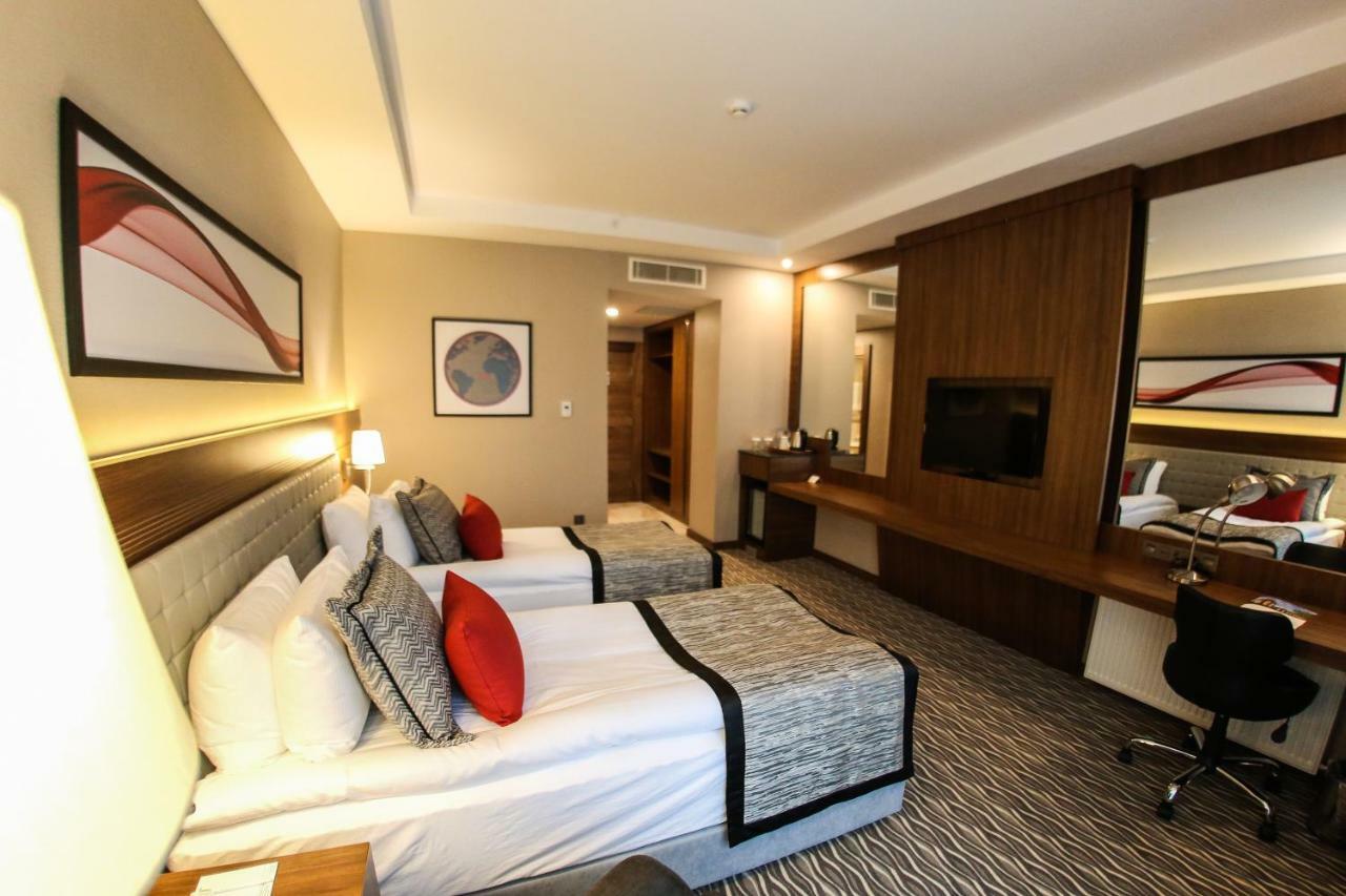 Ramada By Wyndham Nigde Hotel Buitenkant foto