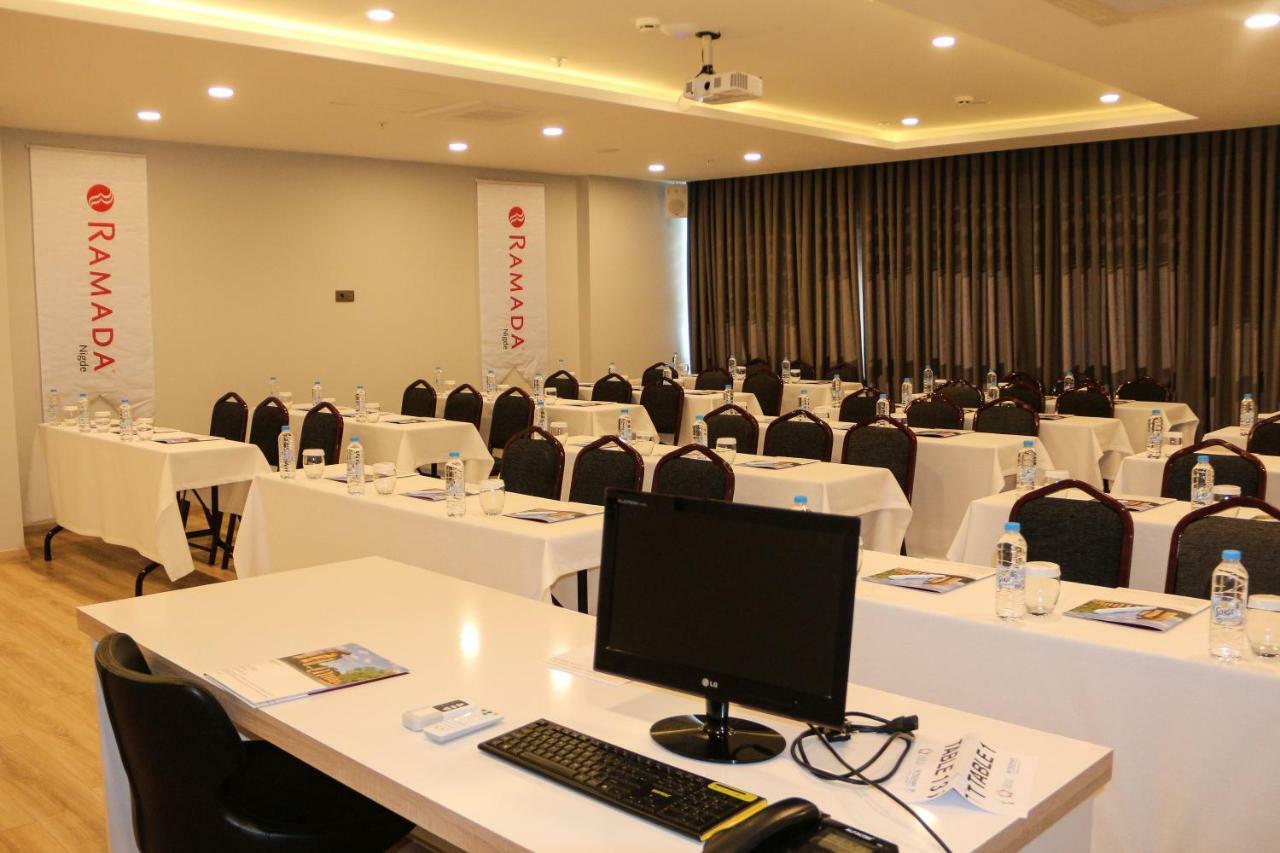 Ramada By Wyndham Nigde Hotel Buitenkant foto