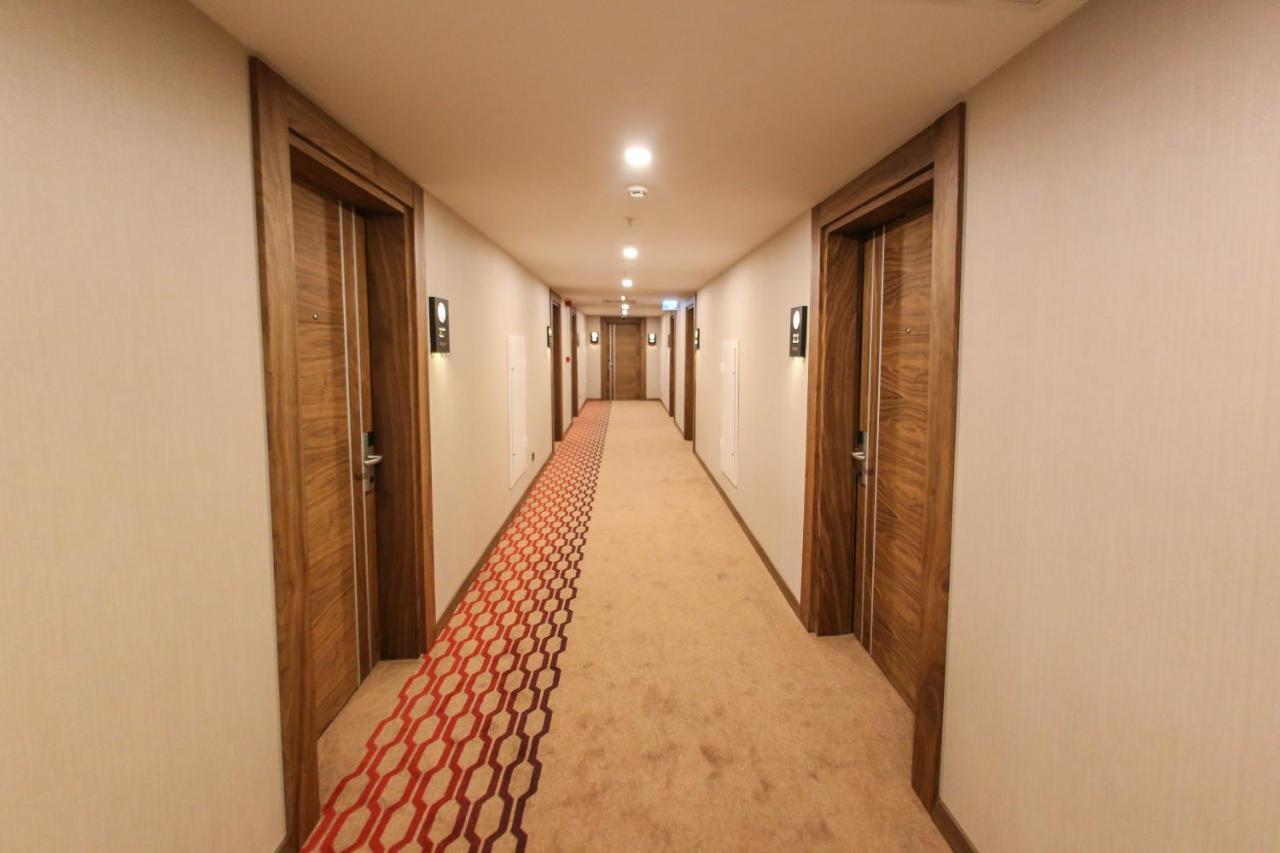 Ramada By Wyndham Nigde Hotel Buitenkant foto