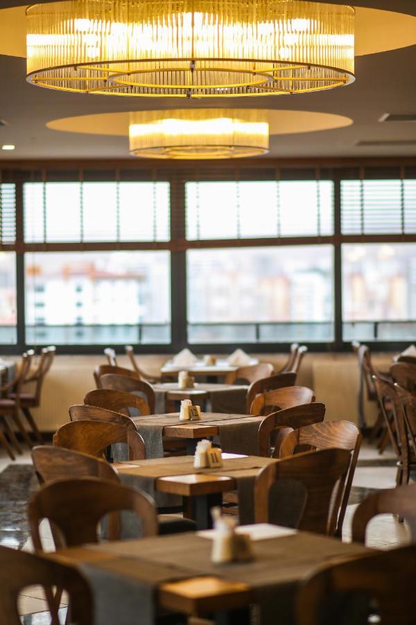 Ramada By Wyndham Nigde Hotel Buitenkant foto
